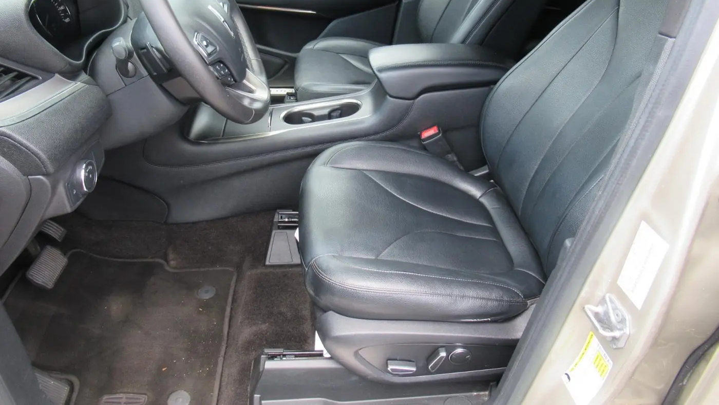 2015 Lincoln MKC Base