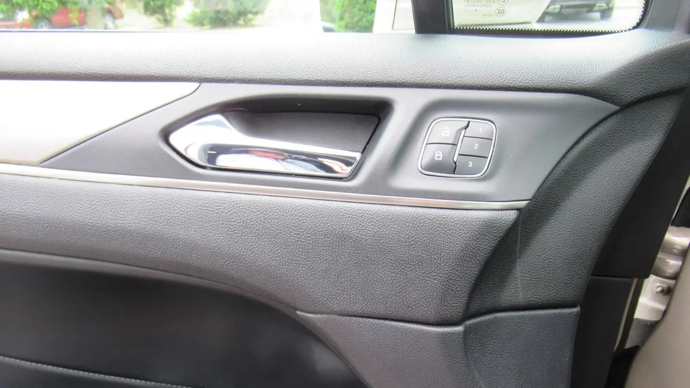 2015 Lincoln MKC Base