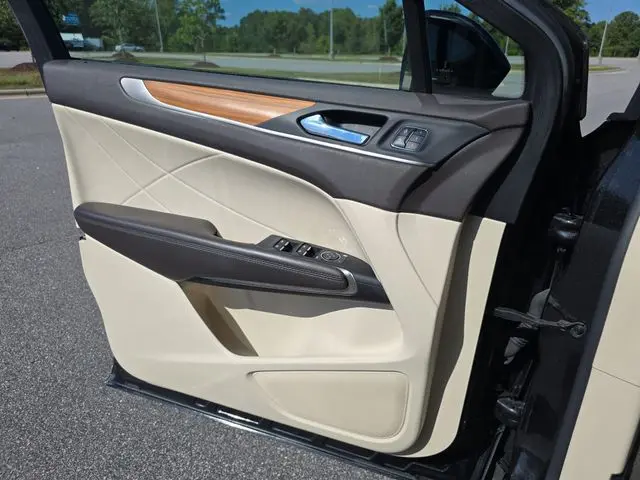 2015 Lincoln MKC - $12,301