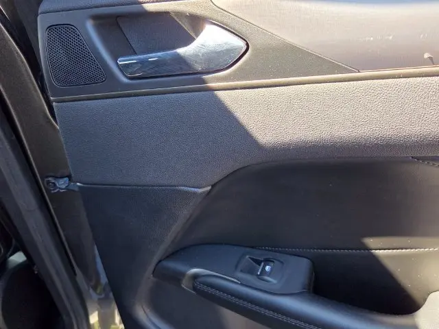 2019 Lincoln MKC - $15,559