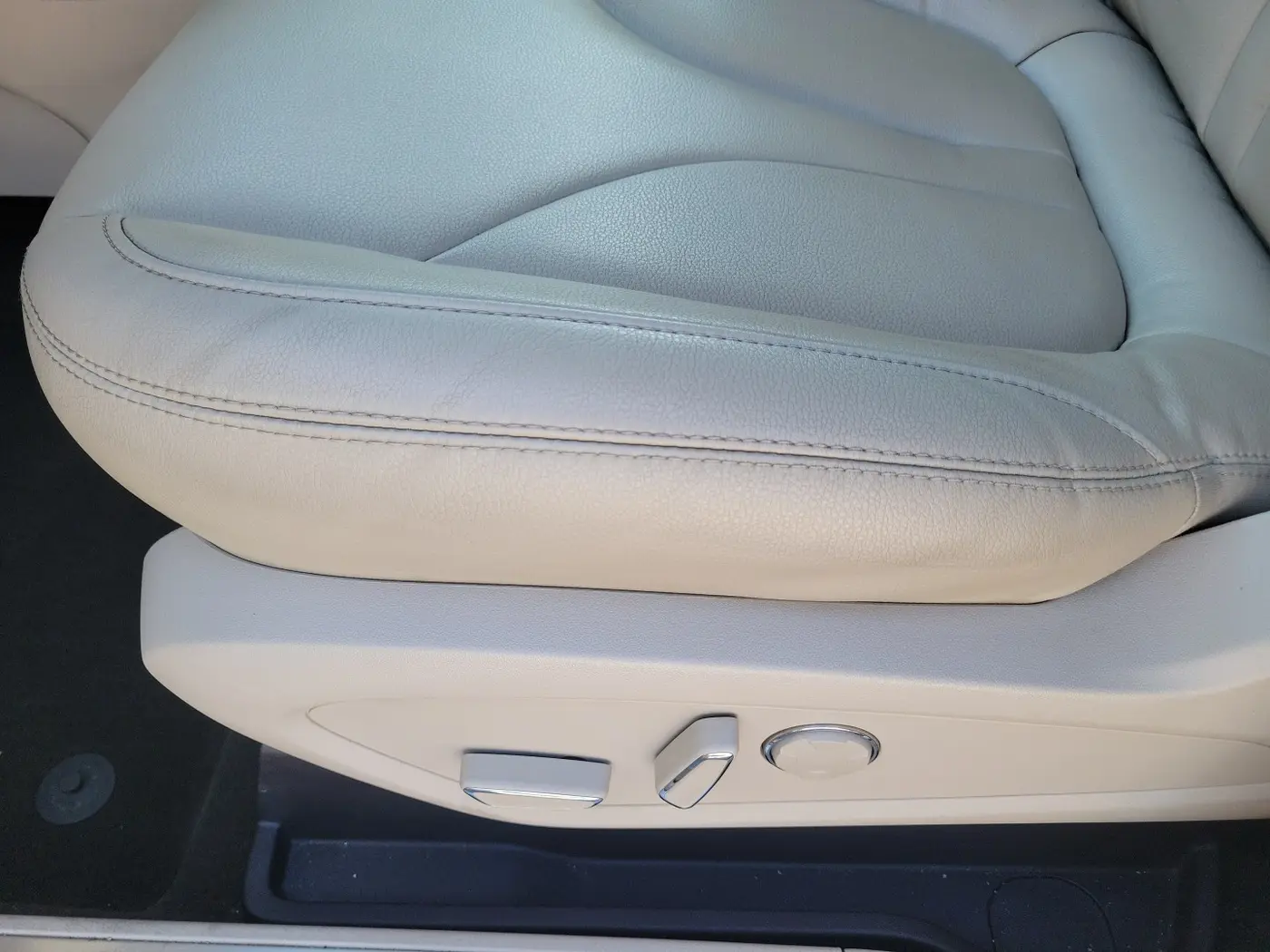 2019 Lincoln MKC - $15,990