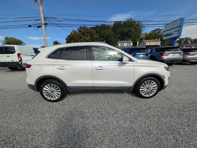 2019 Lincoln MKC - $15,000