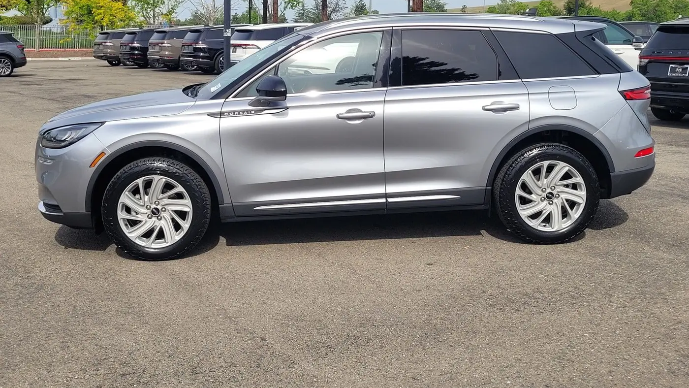 2022 Lincoln Corsair Standard