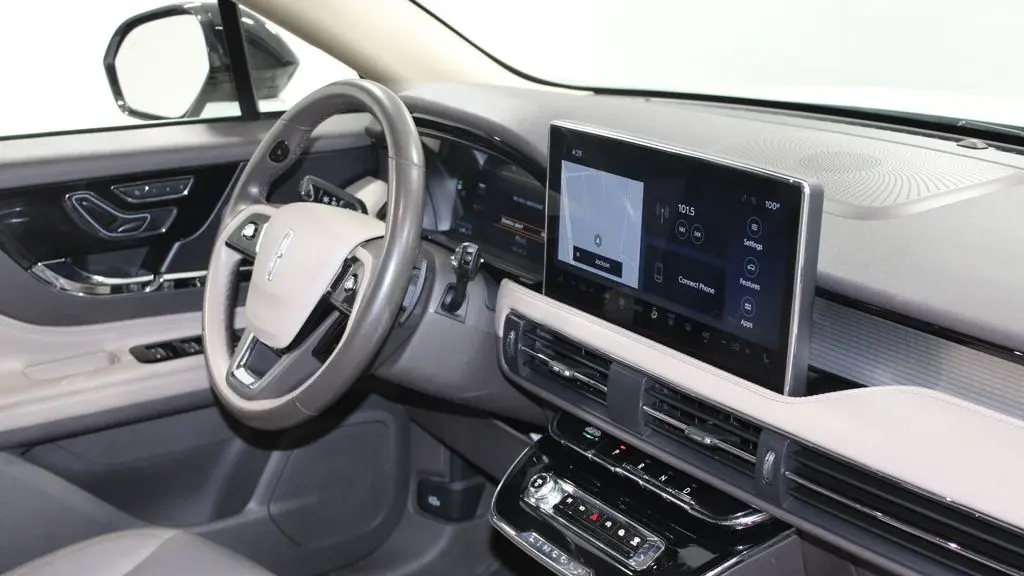 2023 Lincoln Corsair Standard