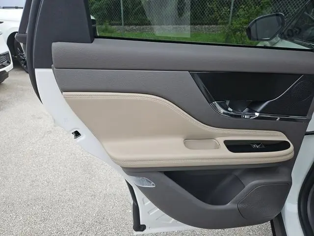 2024 Lincoln Corsair - $31,990