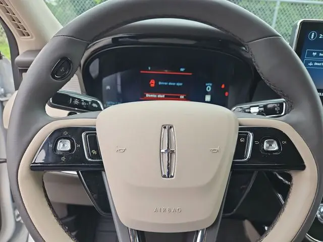 2024 Lincoln Corsair - $31,990