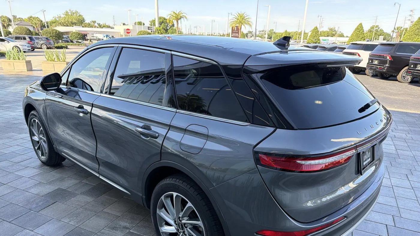 2023 Lincoln Corsair Standard