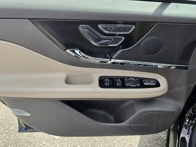 2024 Lincoln Corsair - $32,990