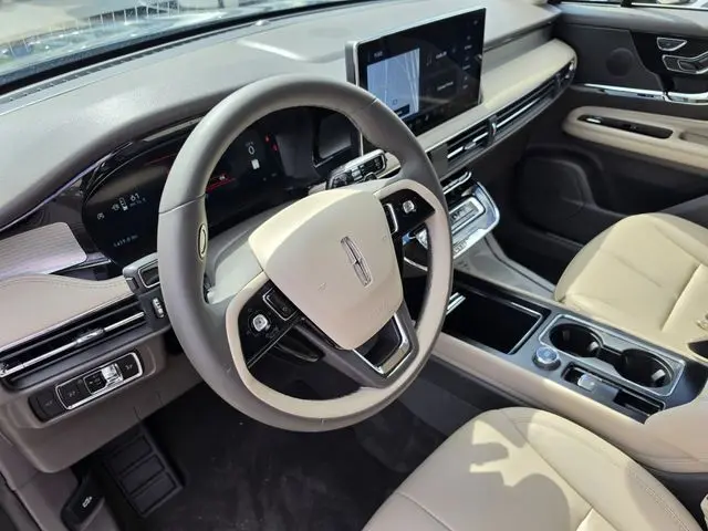 2024 Lincoln Corsair - $32,990