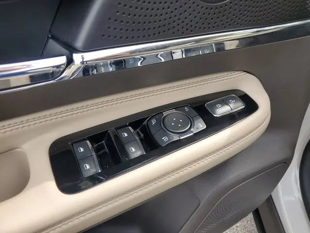 2024 Lincoln Corsair - $33,990