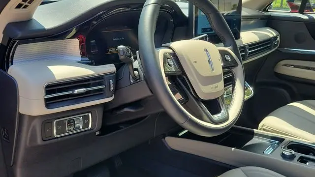 2025 Lincoln Corsair Premiere