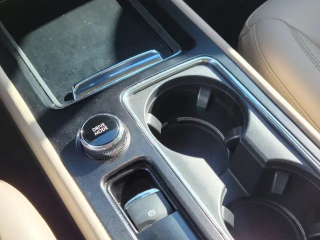 2024 Lincoln Corsair - $26,990