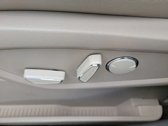 2024 Lincoln Corsair - $26,990