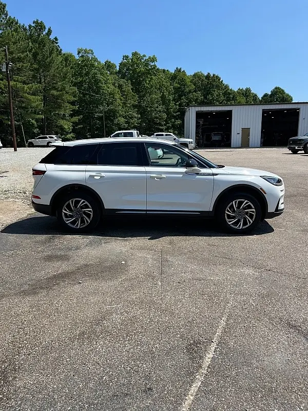 2023 Lincoln Corsair - $28,998