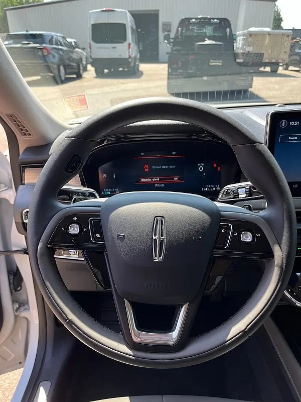 2023 Lincoln Corsair - $28,998