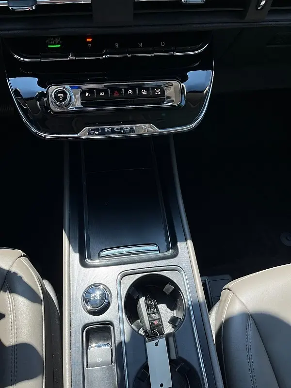 2023 Lincoln Corsair - $28,998