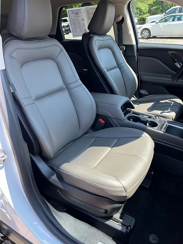 2023 Lincoln Corsair - $28,998