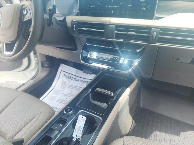 2023 Lincoln Corsair - $27,999