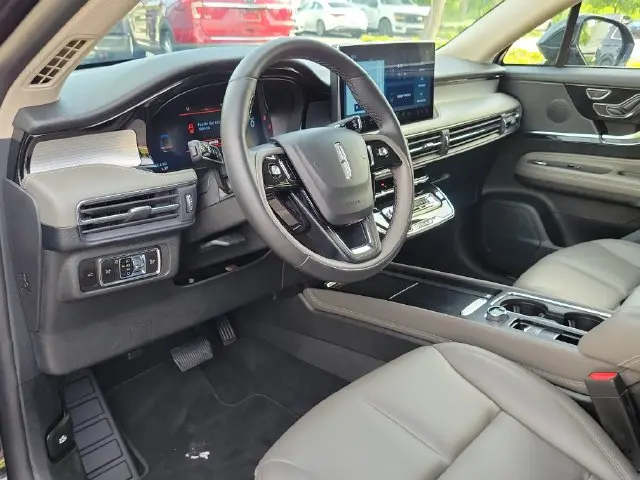 2025 Lincoln Corsair - $33,990