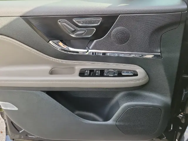 2025 Lincoln Corsair - $33,990