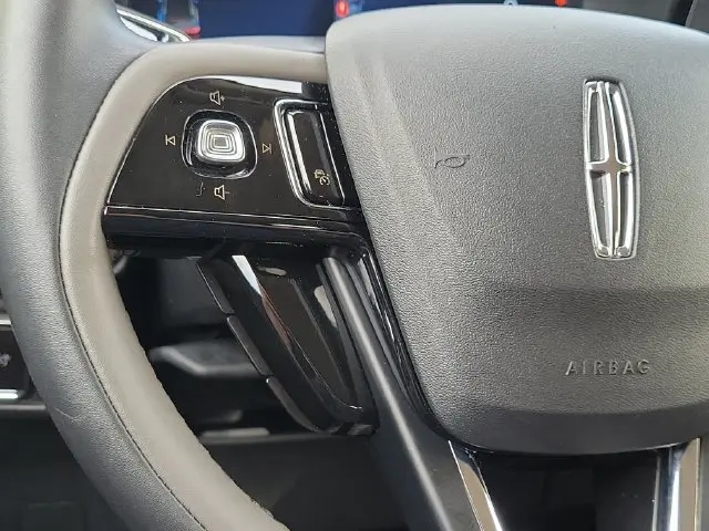 2025 Lincoln Corsair - $33,990