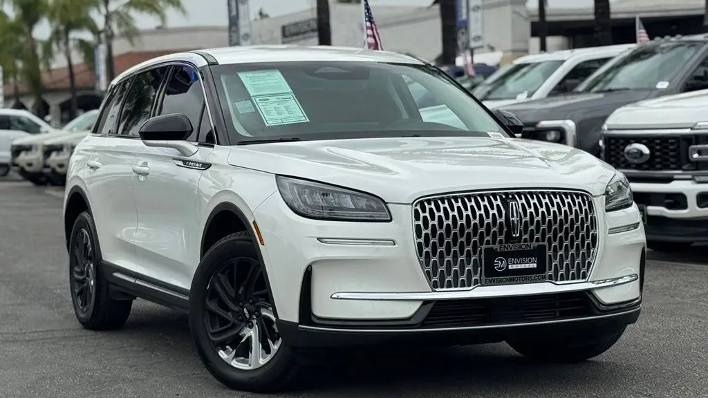 2023 Lincoln Corsair Standard
