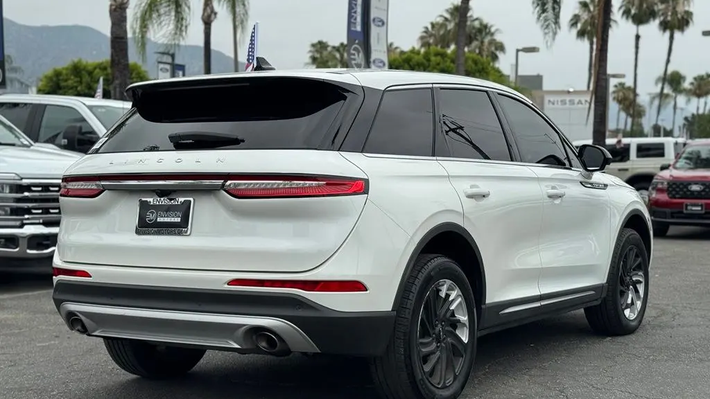 2023 Lincoln Corsair Standard