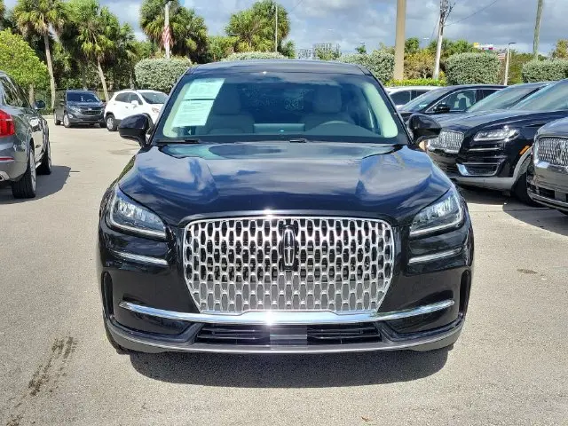 2023 Lincoln Corsair Standard — photo 1 of 12
