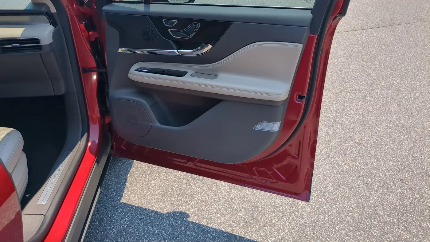 2024 Lincoln Corsair Premiere