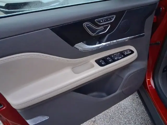 2024 Lincoln Corsair - $28,990