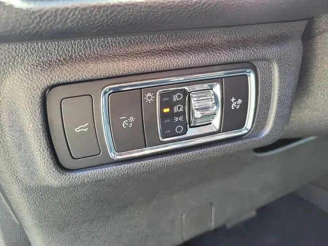 2025 Lincoln Corsair - $36,450