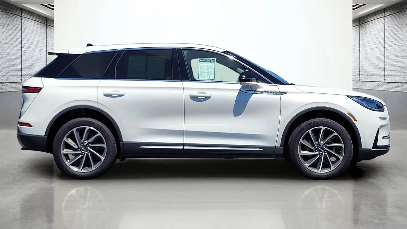2024 Lincoln Corsair Premiere