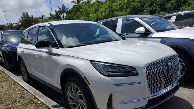 2025 Lincoln Corsair Premiere