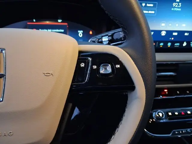 2025 Lincoln Corsair - $33,590