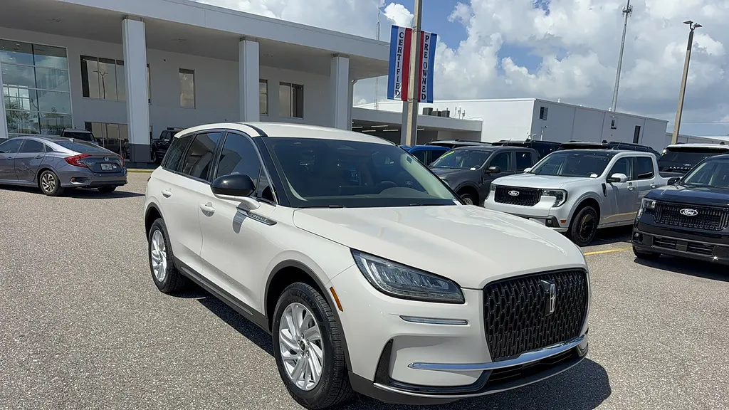 2024 Lincoln Corsair Premiere