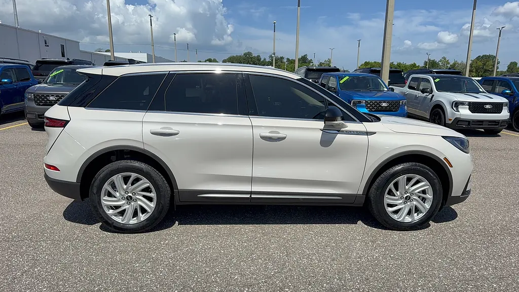 2024 Lincoln Corsair Premiere