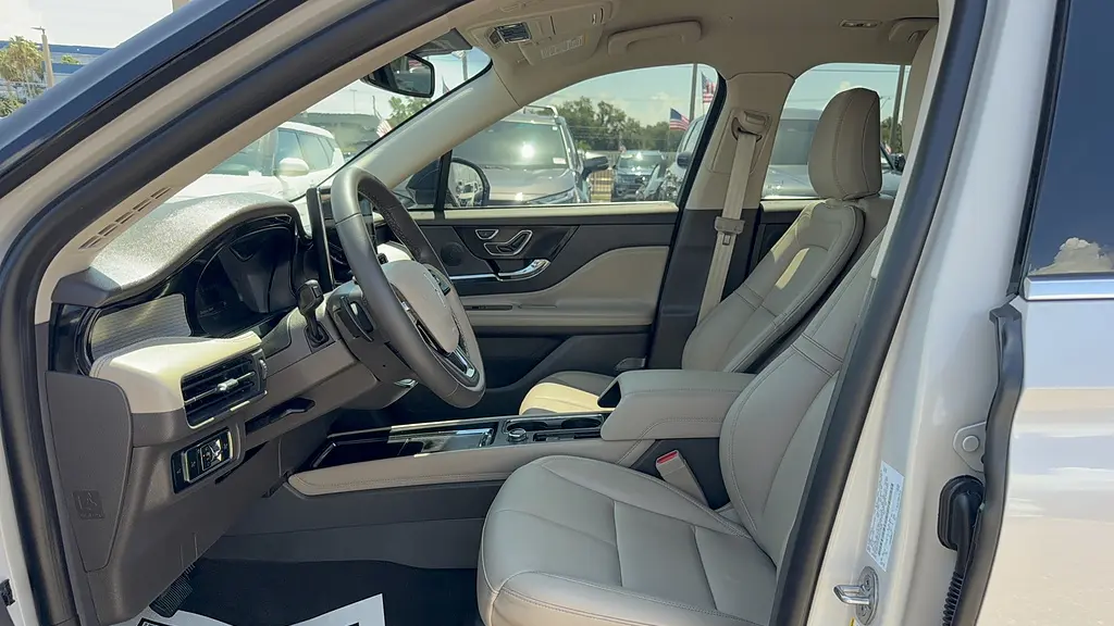 2024 Lincoln Corsair Premiere