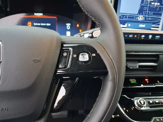 2024 Lincoln Corsair - $30,990