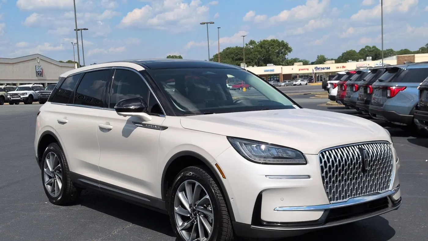 2023 Lincoln Corsair Standard
