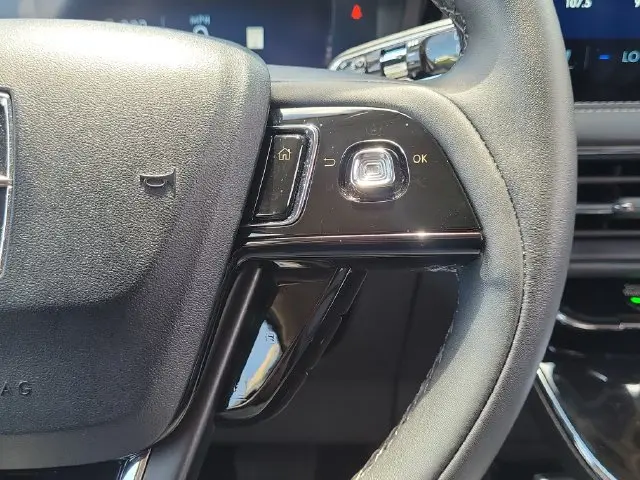 2025 Lincoln Corsair - $33,990