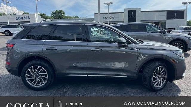 2022 Lincoln Corsair Standard