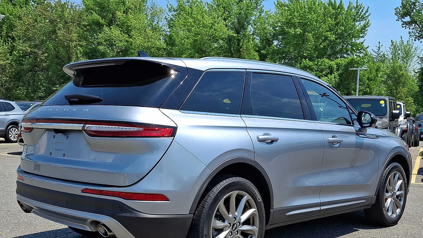 2022 Lincoln Corsair Standard