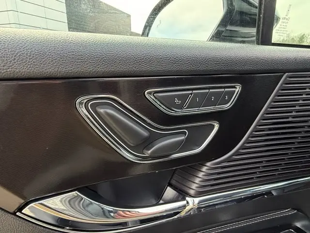 2022 Lincoln Corsair - $23,995