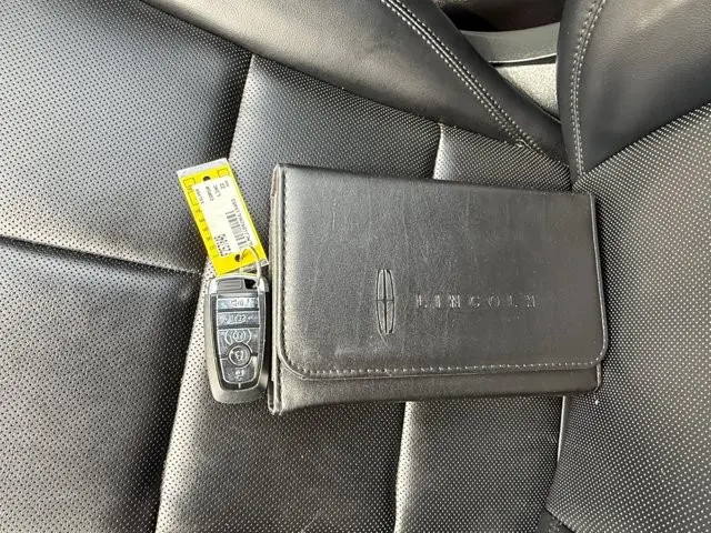 2022 Lincoln Corsair - $23,995
