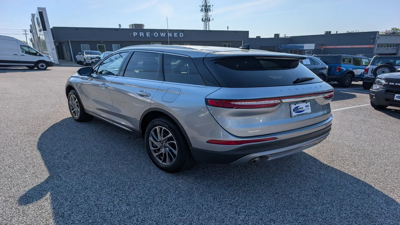 2022 Lincoln Corsair Standard