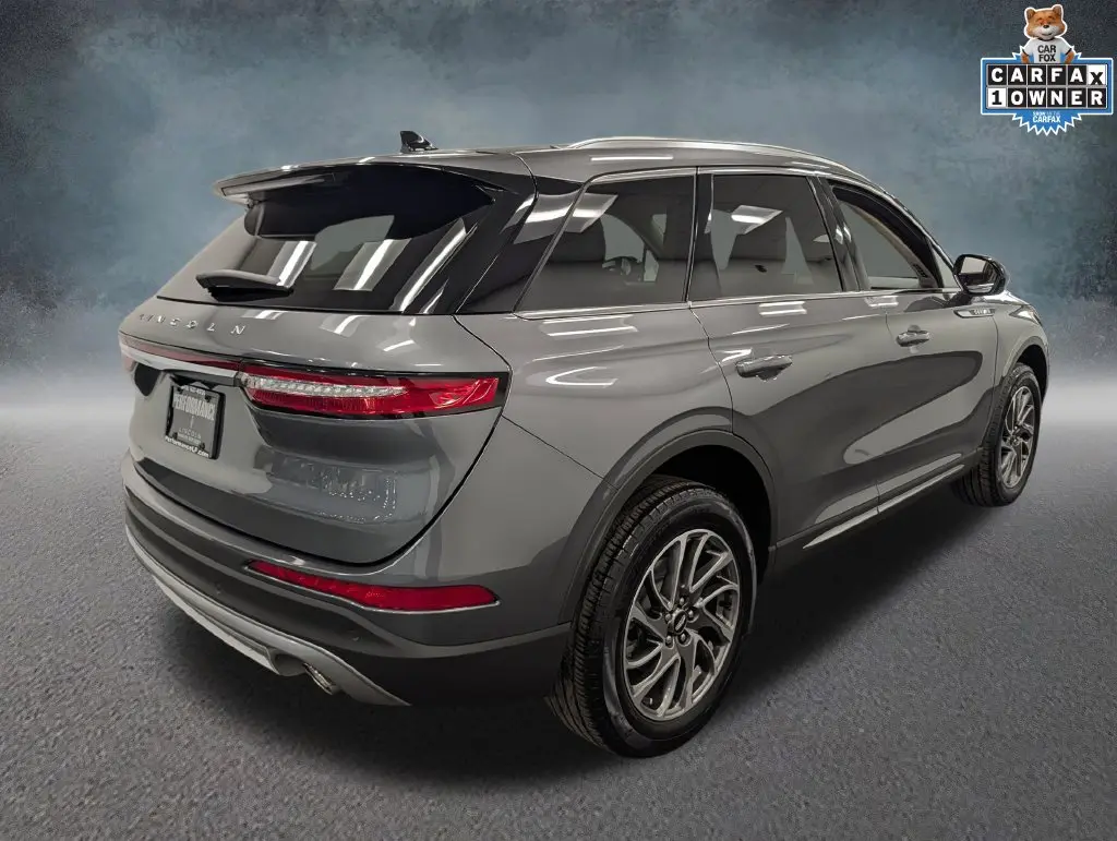 2022 Lincoln Corsair - $28,900