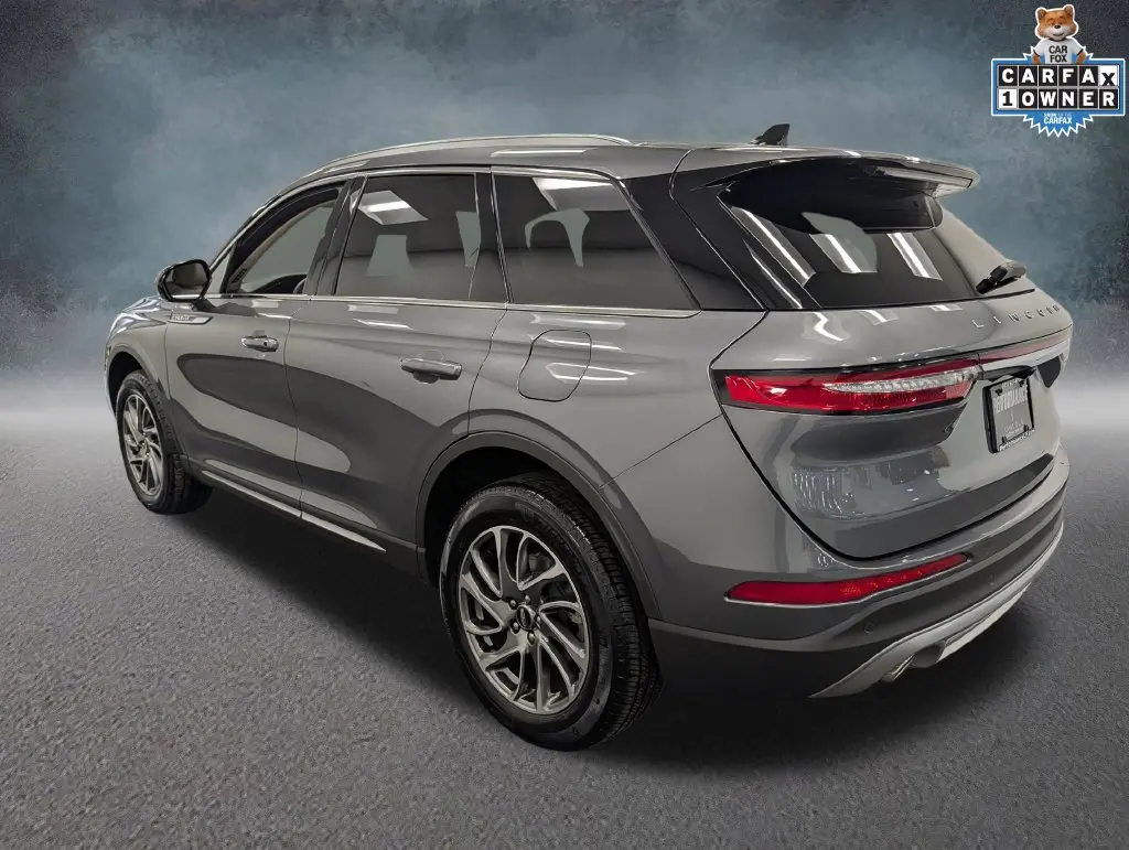 2022 Lincoln Corsair - $28,900