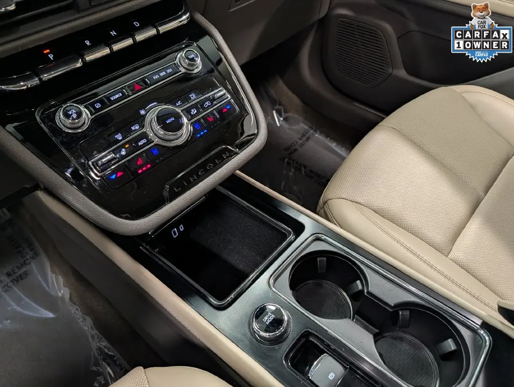 2022 Lincoln Corsair - $28,900