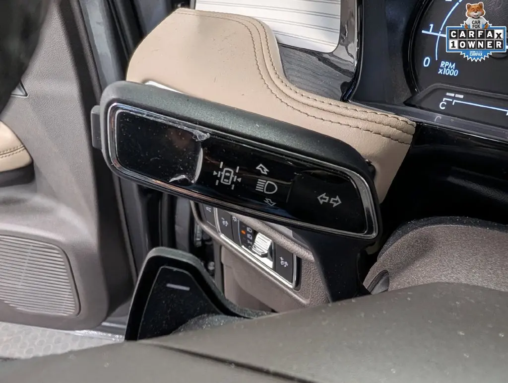 2022 Lincoln Corsair - $28,900