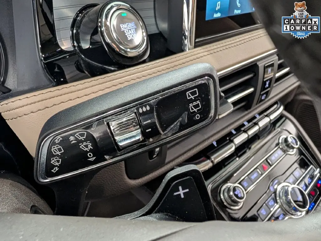 2022 Lincoln Corsair - $28,900